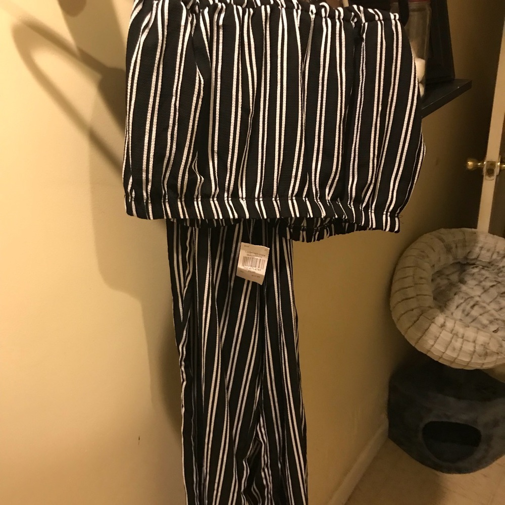 Jumpsuit/sleeveless - Picture 2 of 2